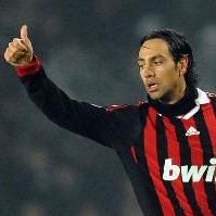 内斯塔：05年决赛半场米兰没有庆祝 这是利物浦一个傻瓜造谣的